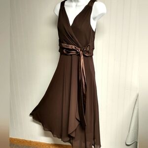 Jones Wear Chocolate Brown Sleeveless V-neck Chiffon Flowy Party Dress Size 8
